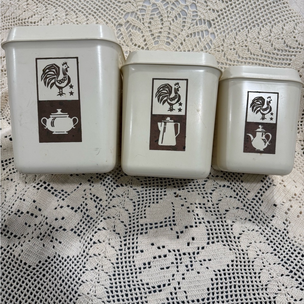 Vintage MCM set of 3 canisters with lids